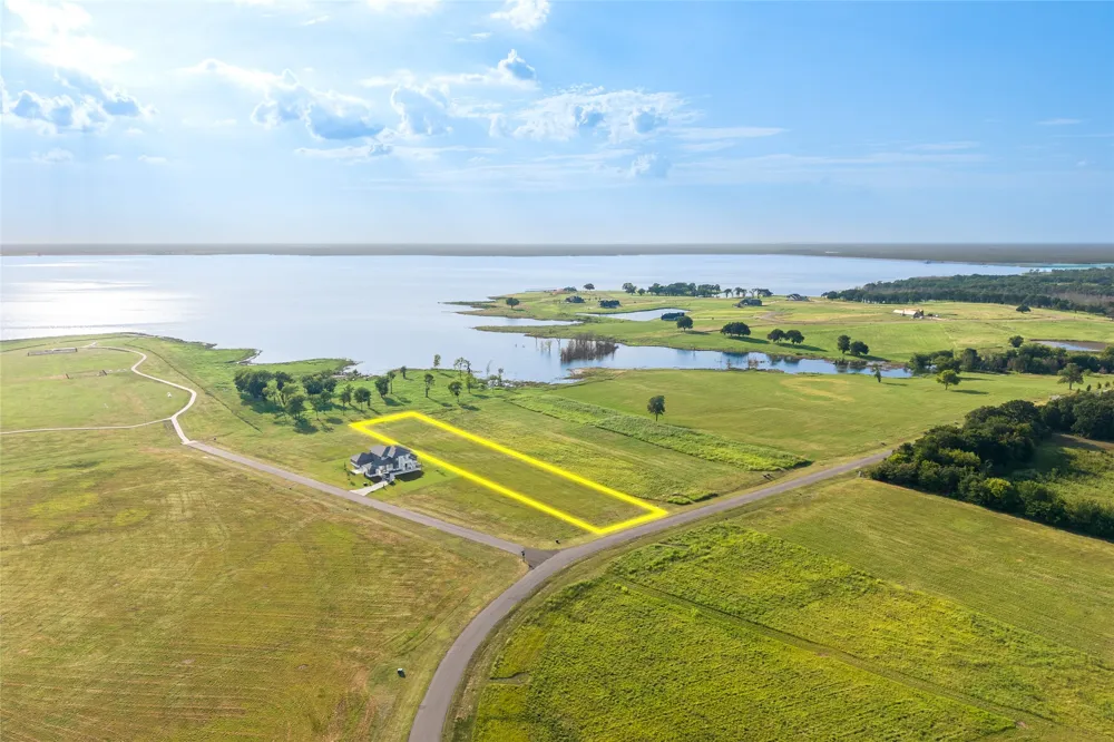 524 Shores Drive Honey Grove, TX 75446
