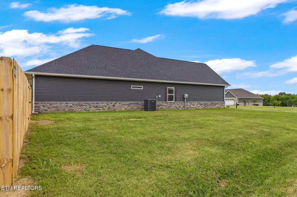 240 Lakeside Meadows Circle Madisonville, TN 37354