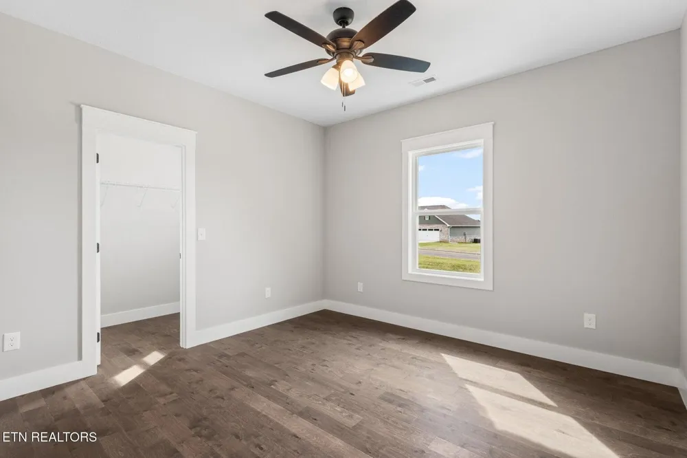 240 Lakeside Meadows Circle Madisonville, TN 37354