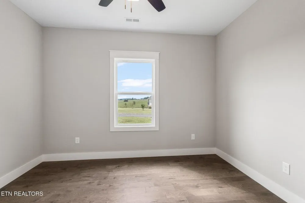 240 Lakeside Meadows Circle Madisonville, TN 37354