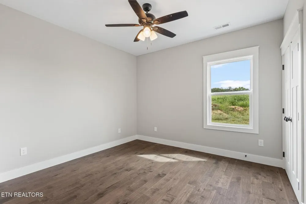 240 Lakeside Meadows Circle Madisonville, TN 37354