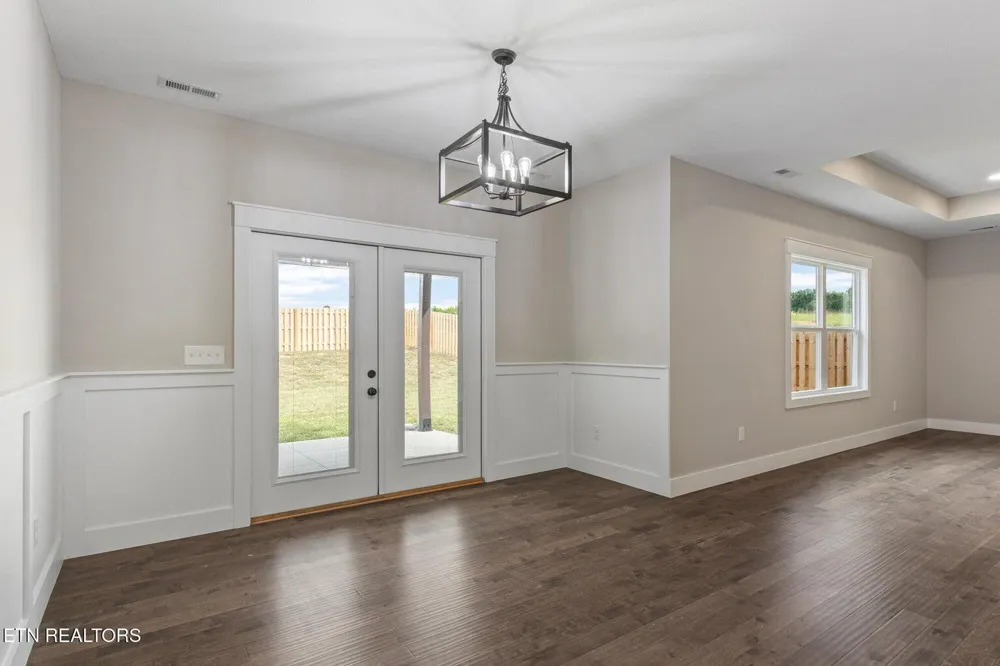 240 Lakeside Meadows Circle Madisonville, TN 37354