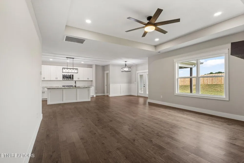 240 Lakeside Meadows Circle Madisonville, TN 37354