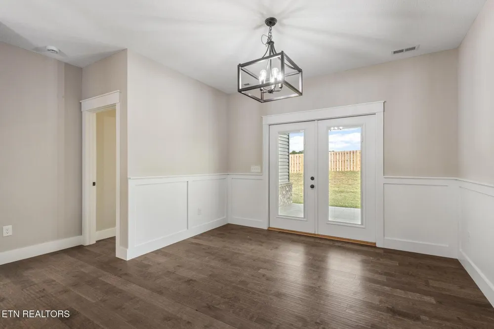 240 Lakeside Meadows Circle Madisonville, TN 37354