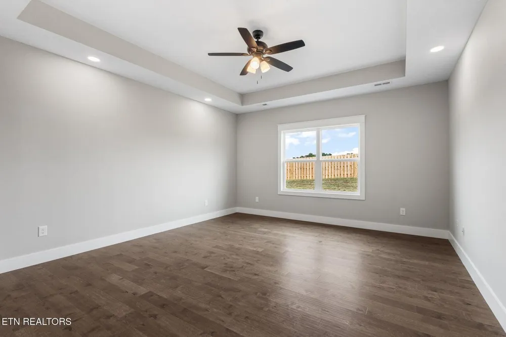 240 Lakeside Meadows Circle Madisonville, TN 37354