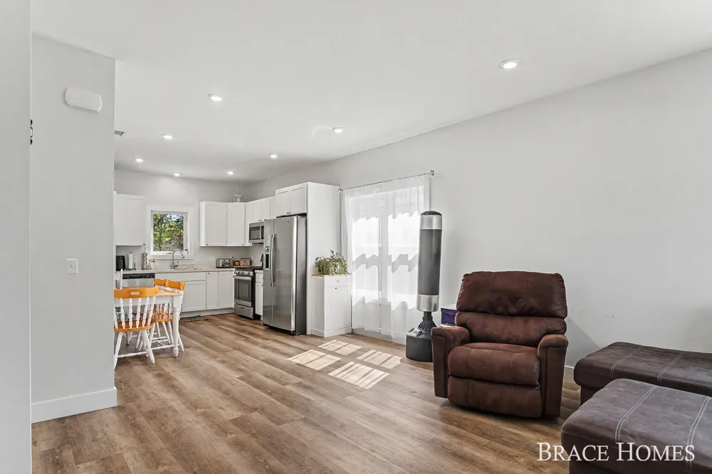 1808 Robinson Street Grand Haven, MI 49417