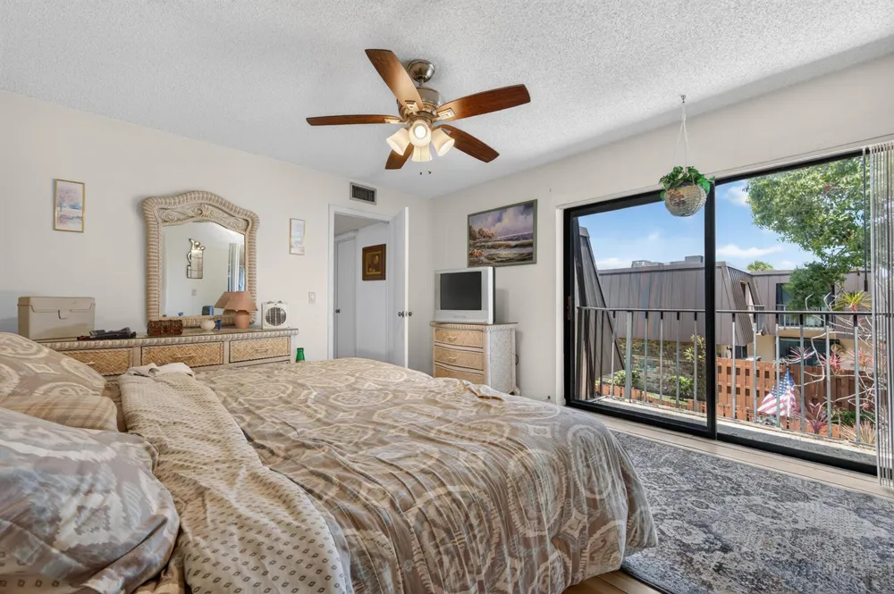 5684 SE Windsong Lane Stuart, FL 34997