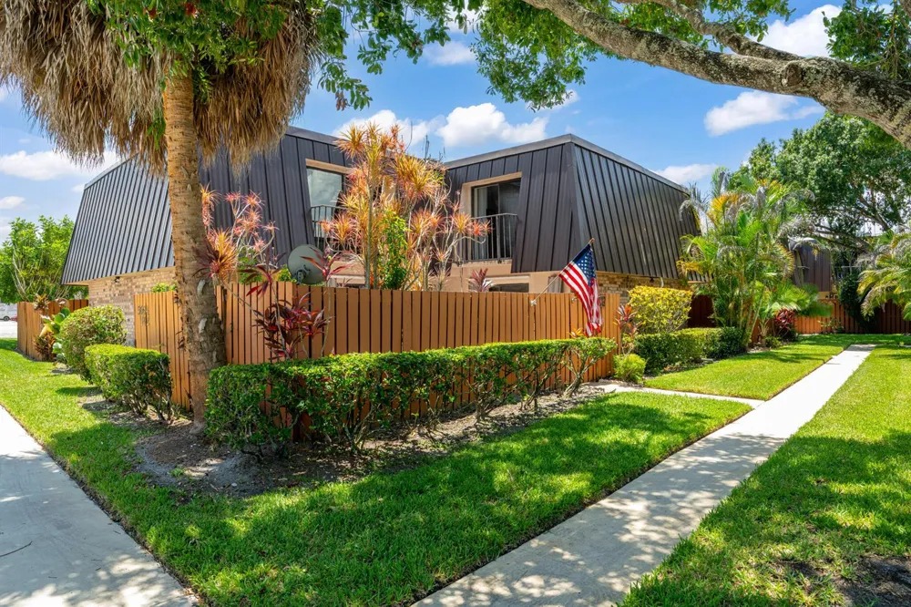5684 SE Windsong Lane Stuart, FL 34997