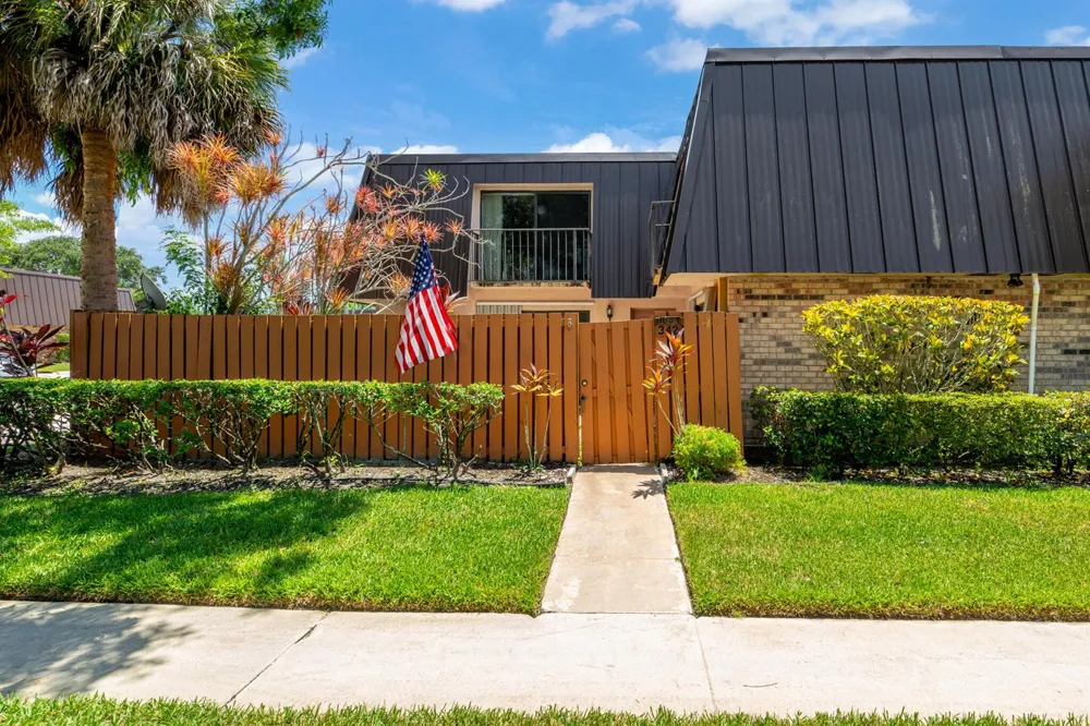 5684 SE Windsong Lane Stuart, FL 34997