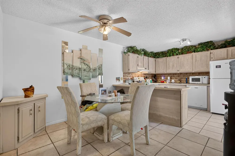 5684 SE Windsong Lane Stuart, FL 34997