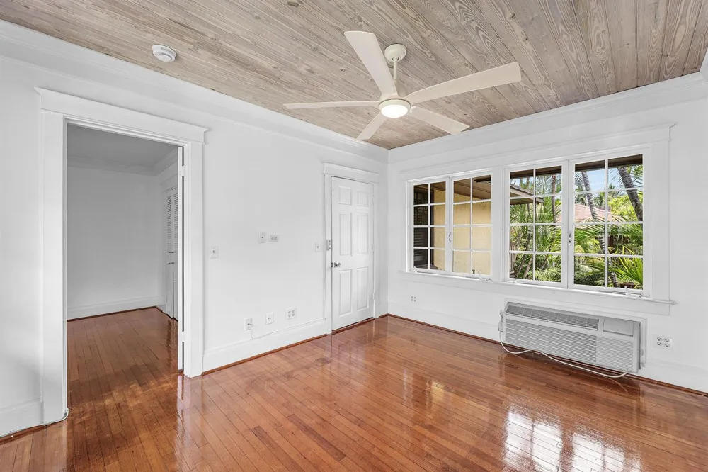 232 Australian Avenue #3 Palm Beach, FL 33480