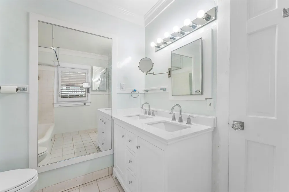 232 Australian Avenue #3 Palm Beach, FL 33480