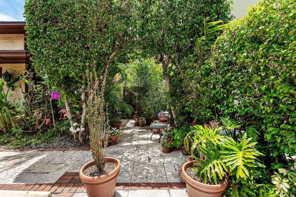 232 Australian Avenue #3 Palm Beach, FL 33480