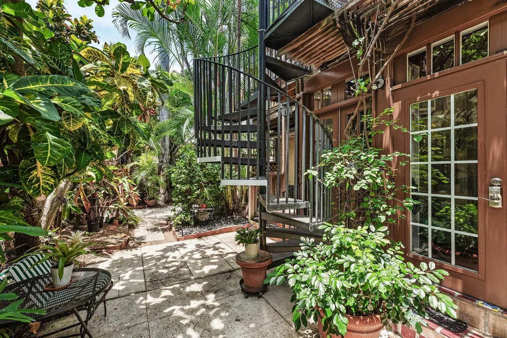 232 Australian Avenue #3 Palm Beach, FL 33480