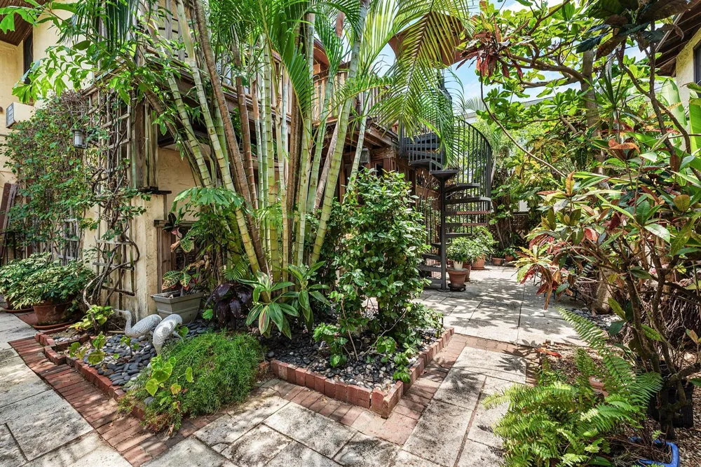 232 Australian Avenue #3 Palm Beach, FL 33480