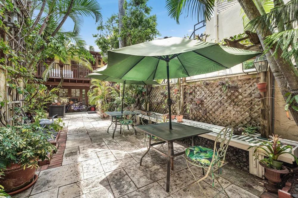 232 Australian Avenue #3 Palm Beach, FL 33480