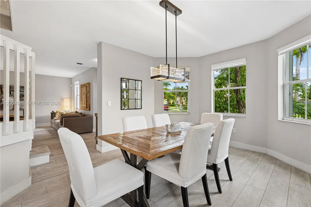 14900 SW 10th St Miami, FL 33194