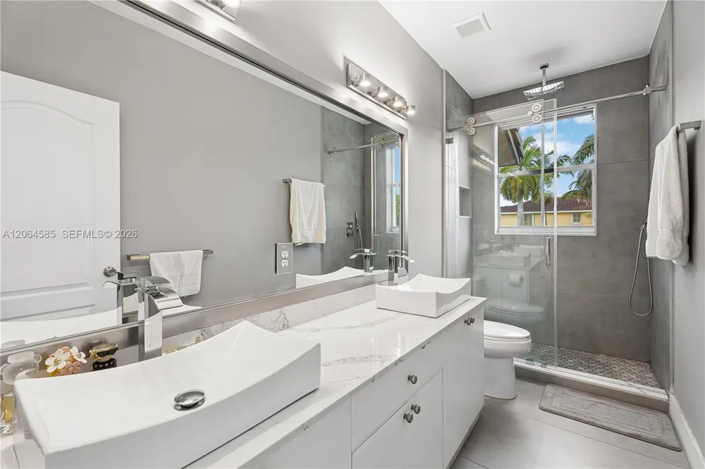 14900 SW 10th St Miami, FL 33194