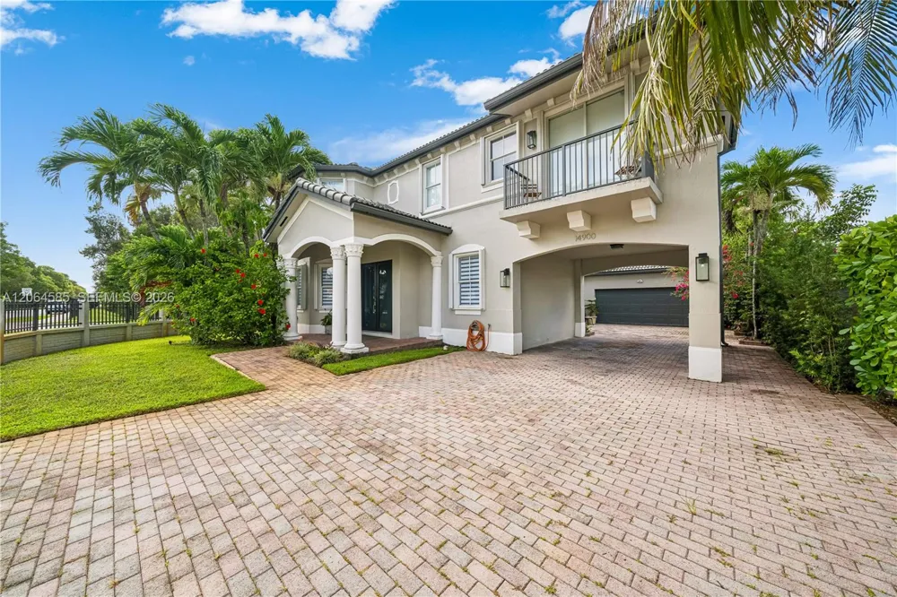 14900 SW 10th St Miami, FL 33194