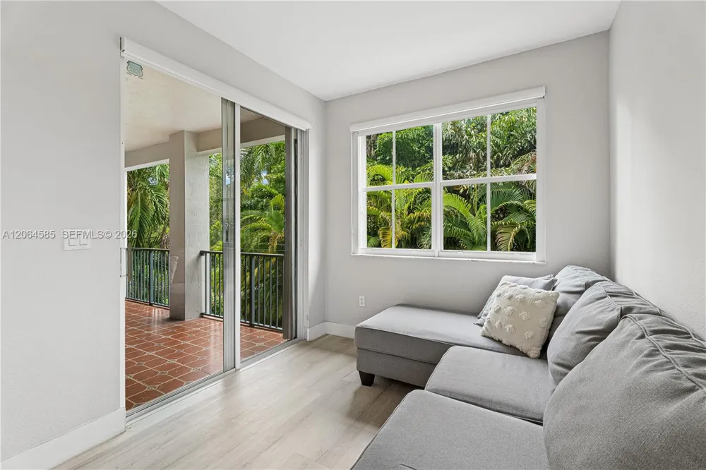 14900 SW 10th St Miami, FL 33194
