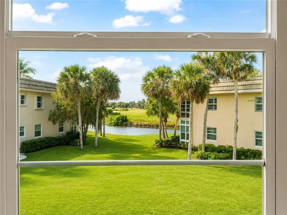 35 VISTA GARDENS TRAIL #205 Vero Beach, FL 32962