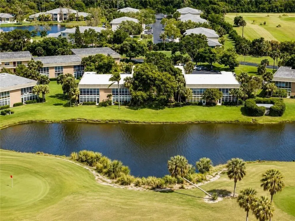 35 VISTA GARDENS TRAIL #205 Vero Beach, FL 32962