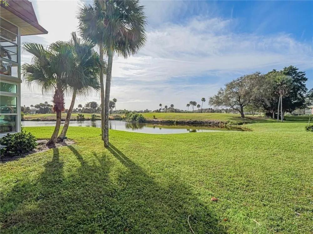 35 VISTA GARDENS TRAIL #205 Vero Beach, FL 32962