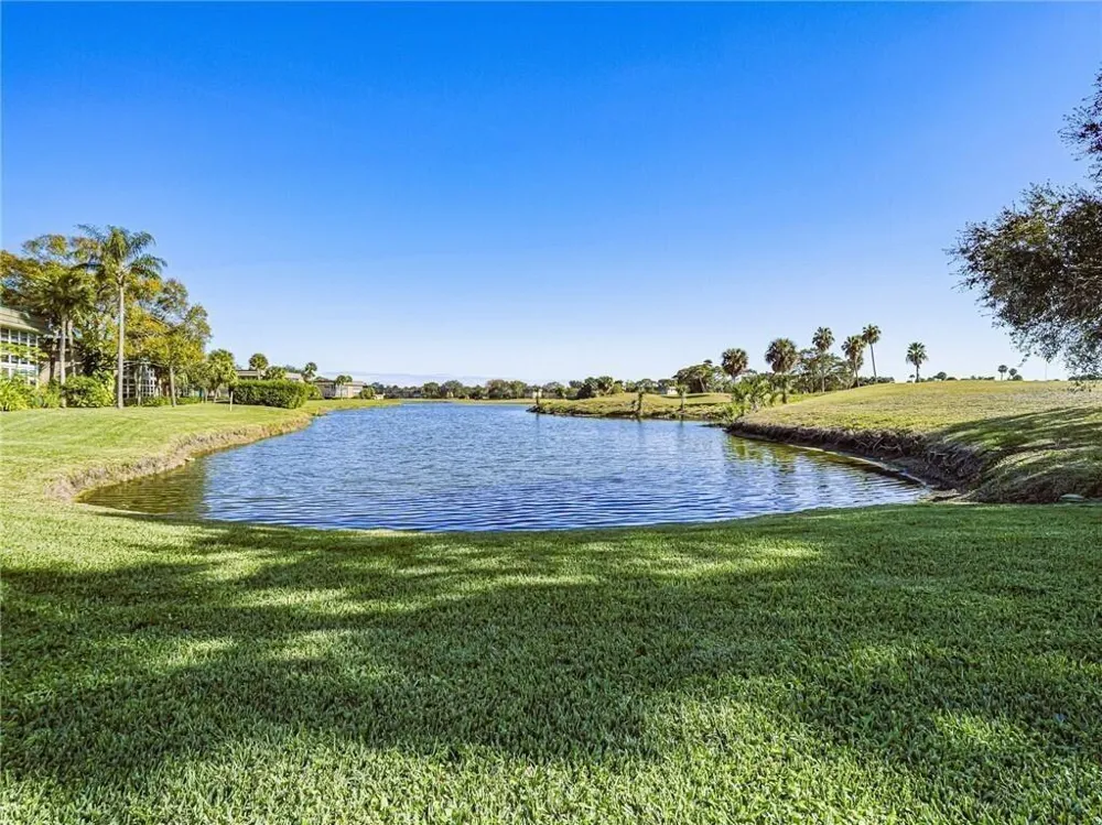 35 VISTA GARDENS TRAIL #205 Vero Beach, FL 32962