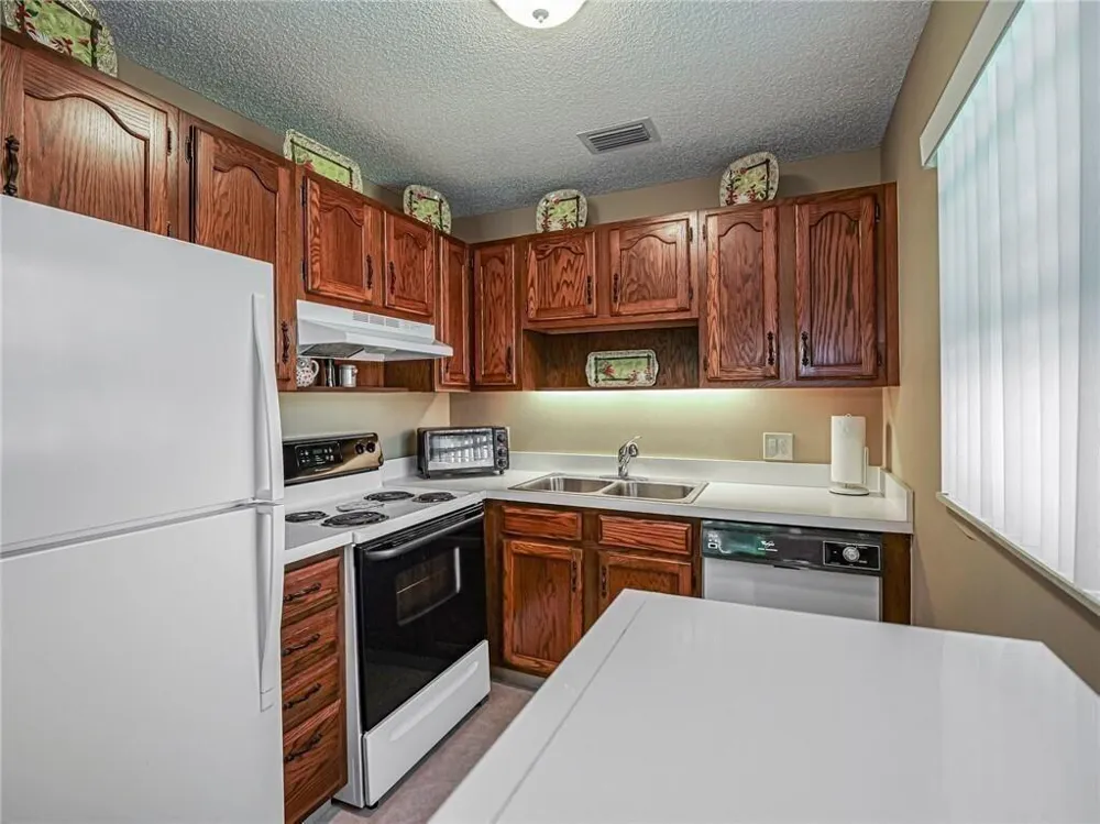 35 VISTA GARDENS TRAIL #205 Vero Beach, FL 32962