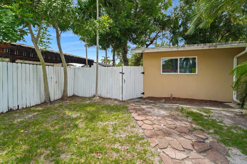 308 NW 27TH STREET Wilton Manors, FL 33311