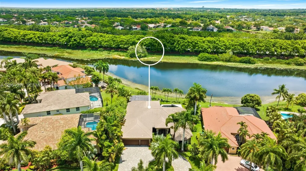 2498 Eagle Run Dr Weston, FL 33327