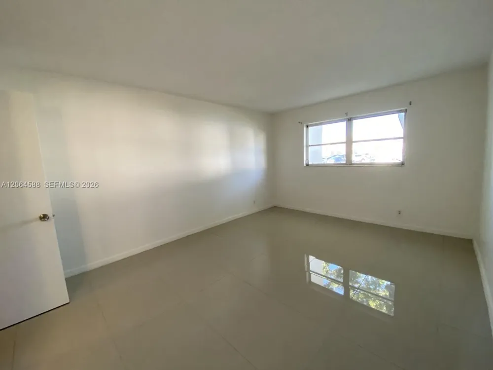 6505 Winfield Blvd #B-19 Margate, FL 33063
