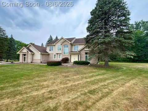 2123 McIntosh Drive