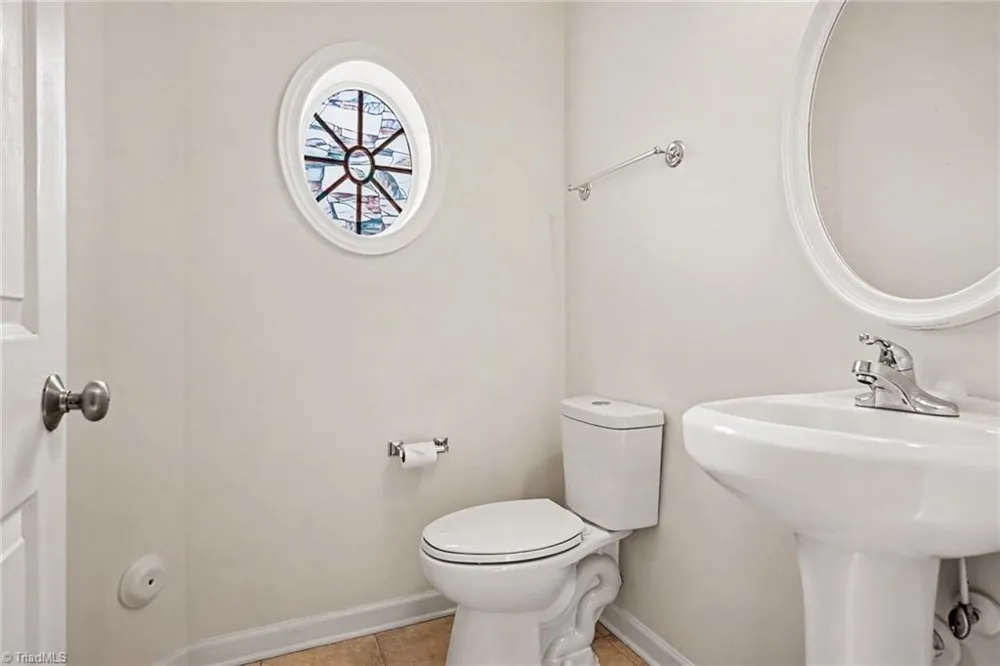 3707 Spanish Peak Drive High Point, NC 27265