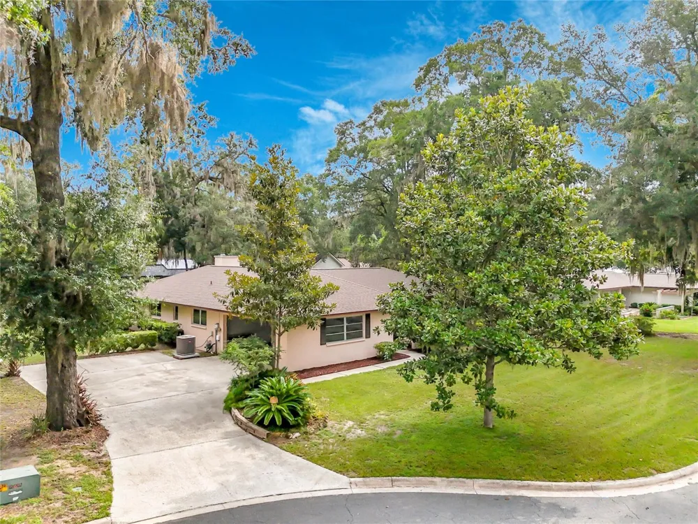 3944 NW 40TH COURT Gainesville, FL 32606