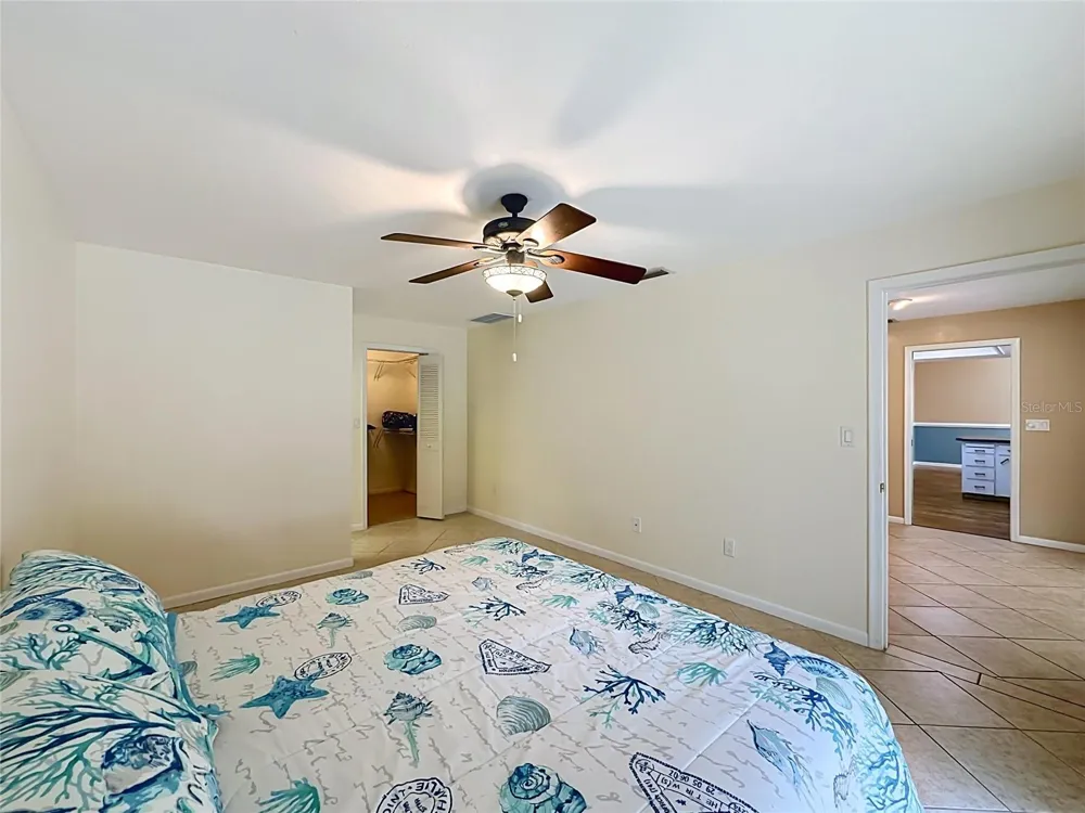 3944 NW 40TH COURT Gainesville, FL 32606