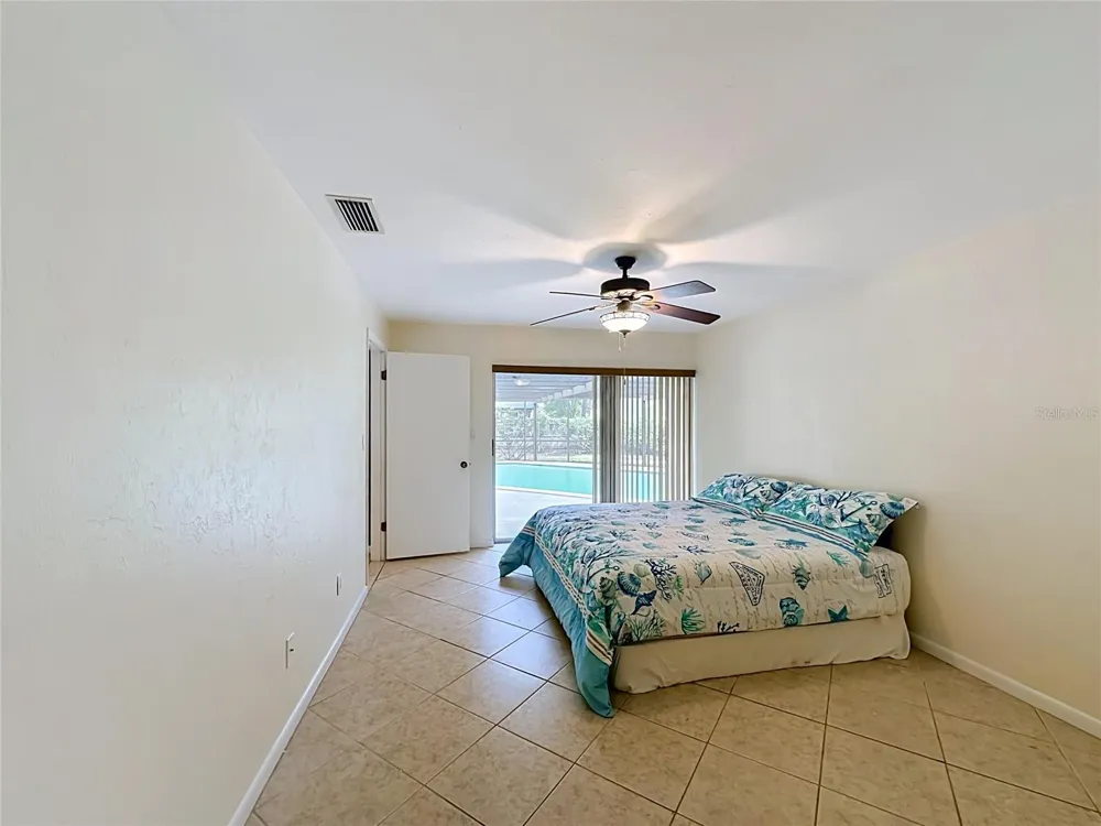 3944 NW 40TH COURT Gainesville, FL 32606