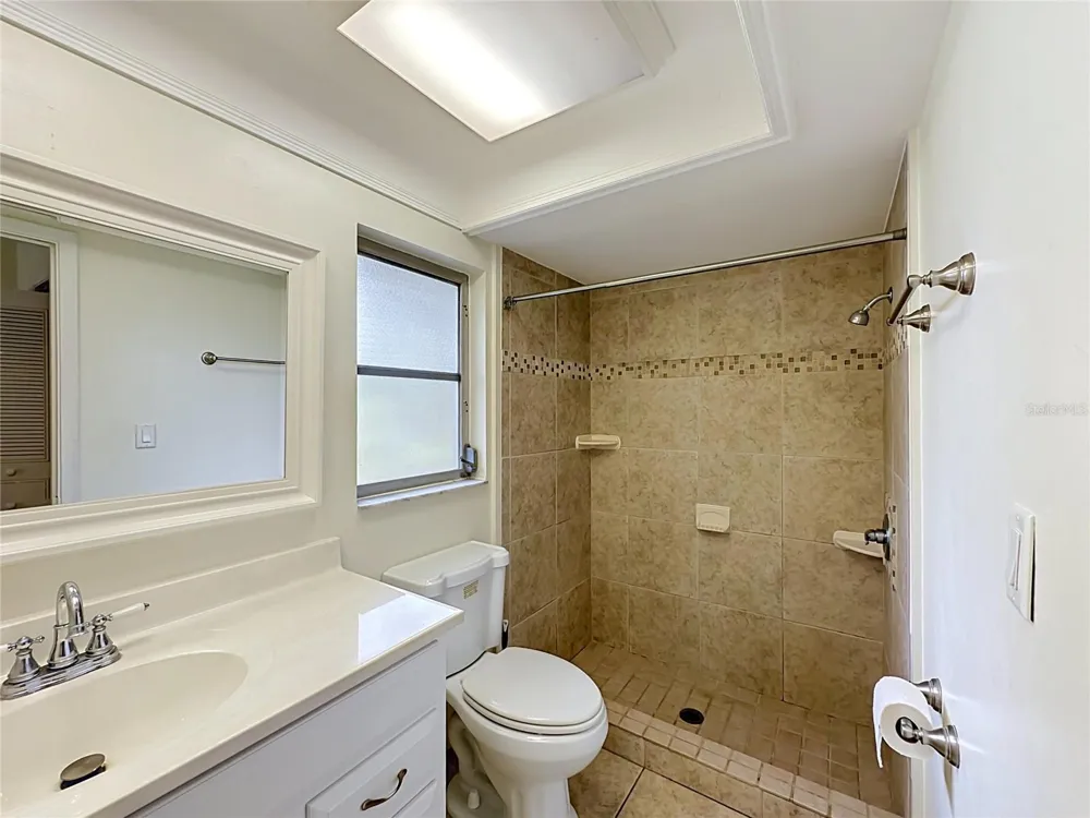 3944 NW 40TH COURT Gainesville, FL 32606