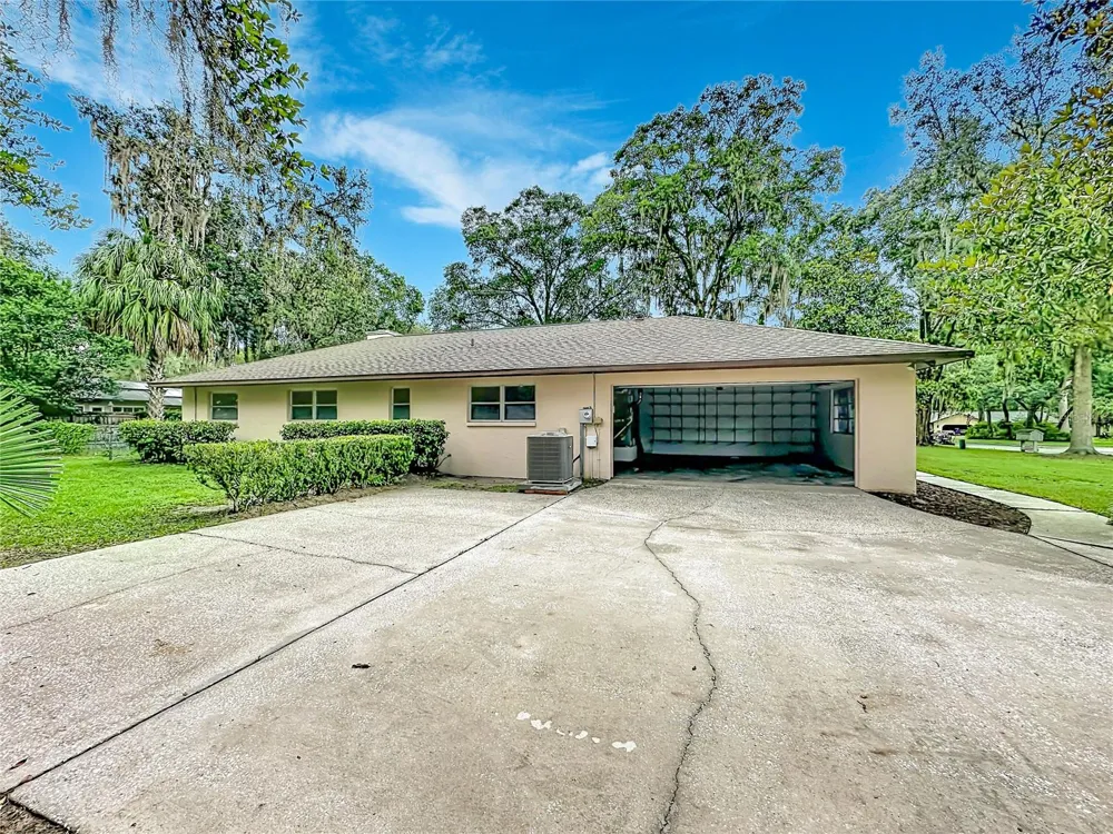 3944 NW 40TH COURT Gainesville, FL 32606