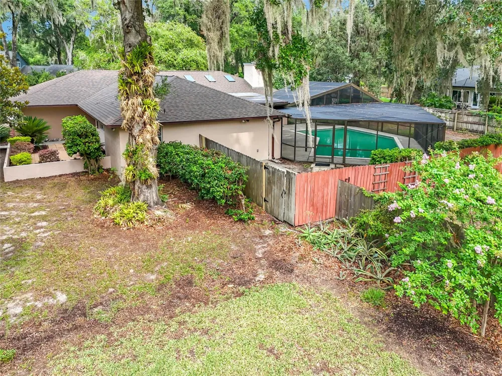 3944 NW 40TH COURT Gainesville, FL 32606