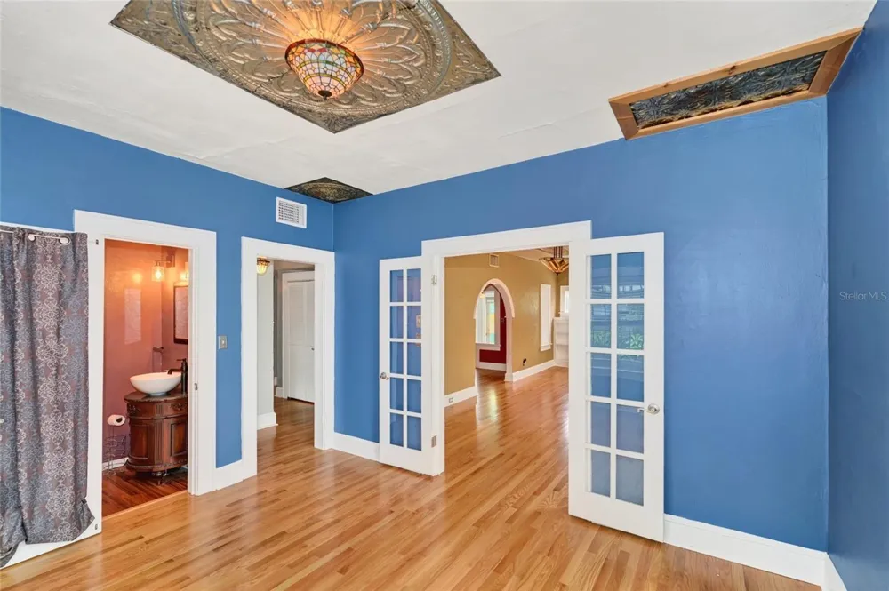 714 29TH STREET W Bradenton, FL 34205