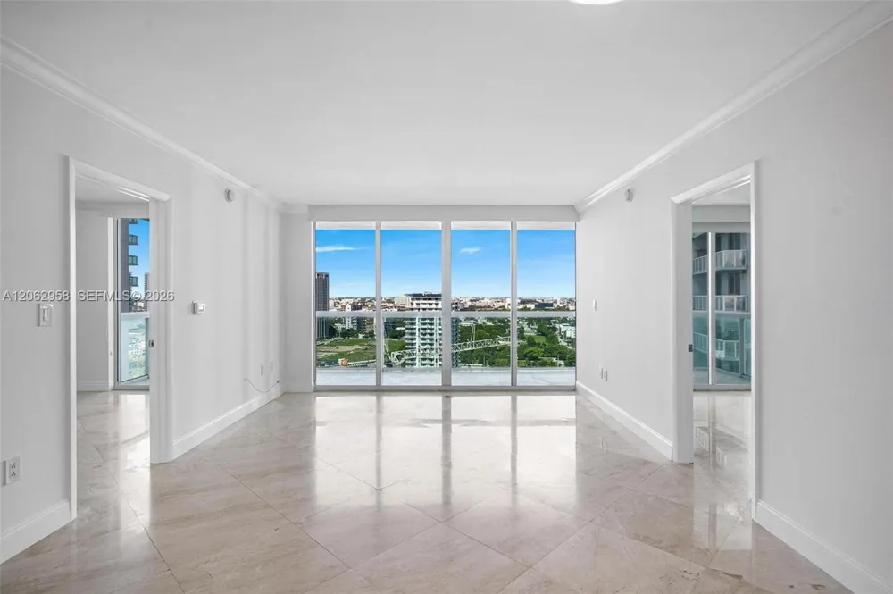 1800 Bayshore Dr #2410 Miami, FL 33132