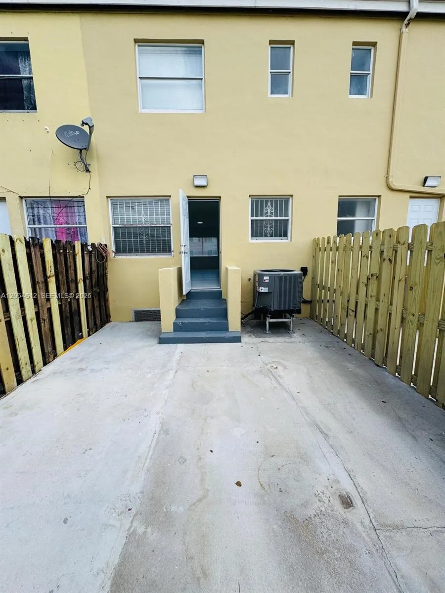 8440 NW 4th Ave #8440 Miami, FL 33150