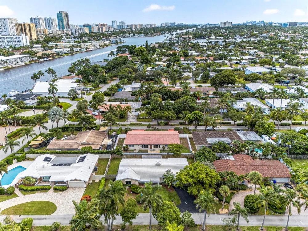 2750 SE 3rd Street Pompano Beach, FL 33062