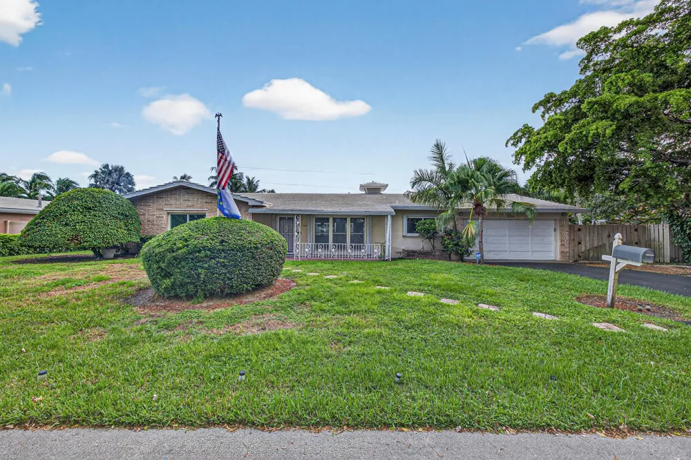 2750 SE 3rd Street Pompano Beach, FL 33062