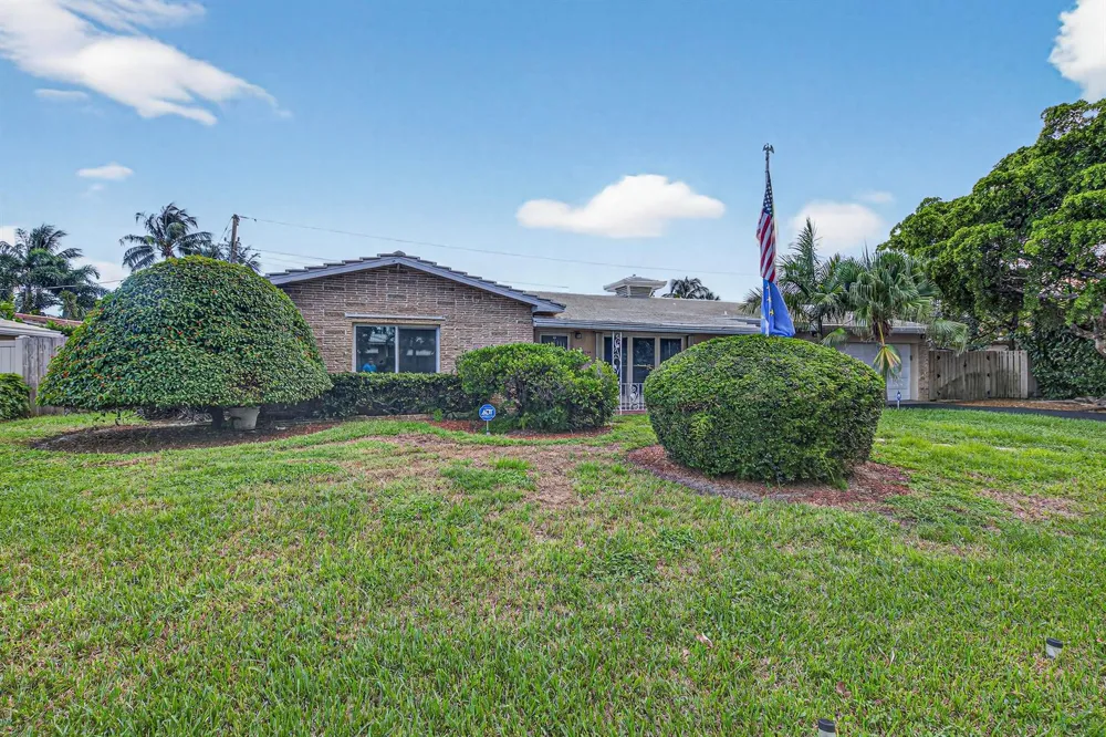 2750 SE 3rd Street Pompano Beach, FL 33062