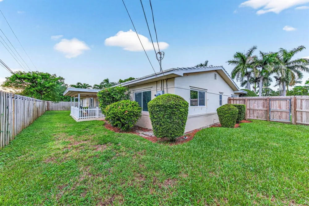 2750 SE 3rd Street Pompano Beach, FL 33062