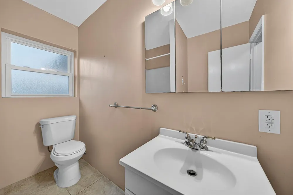2750 SE 3rd Street Pompano Beach, FL 33062
