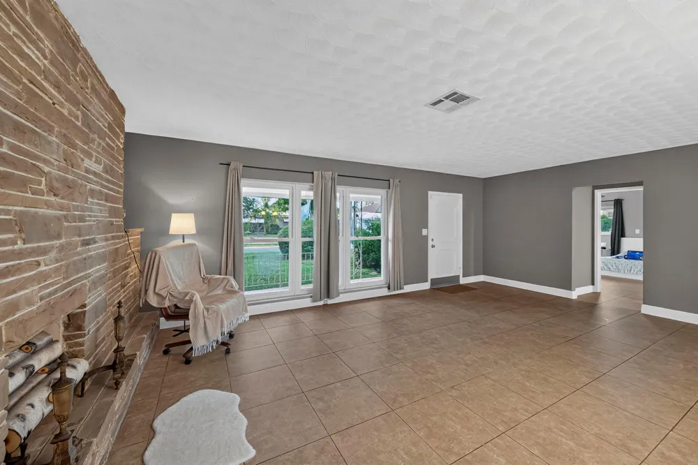 2750 SE 3rd Street Pompano Beach, FL 33062