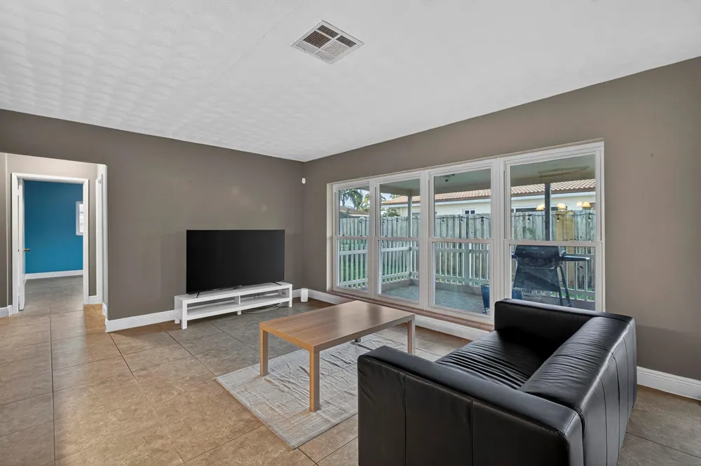 2750 SE 3rd Street Pompano Beach, FL 33062